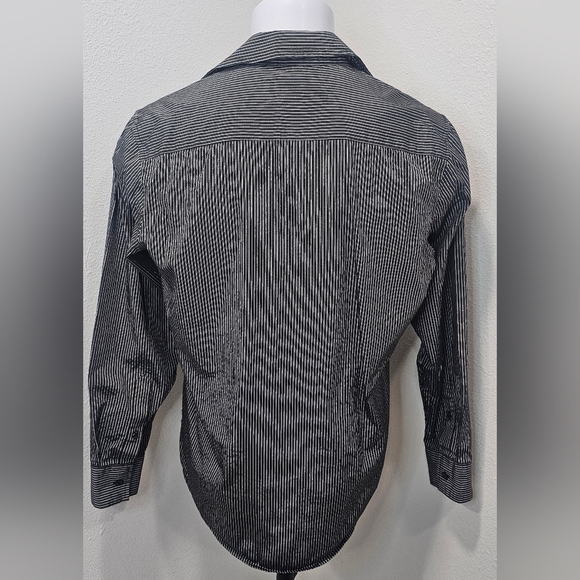 INC International Concepts Men’s Button Down Dress Shirt Black White Pinstripe M - Picture 4 of 12